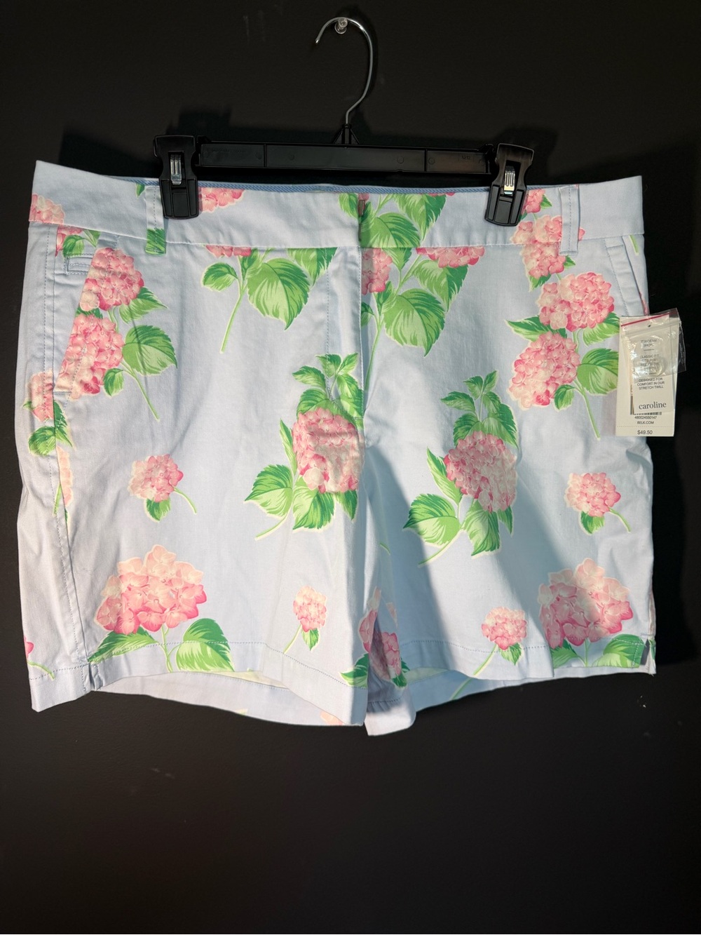 Crown & Ivy Hydrangea Twill Shorts. NWT.